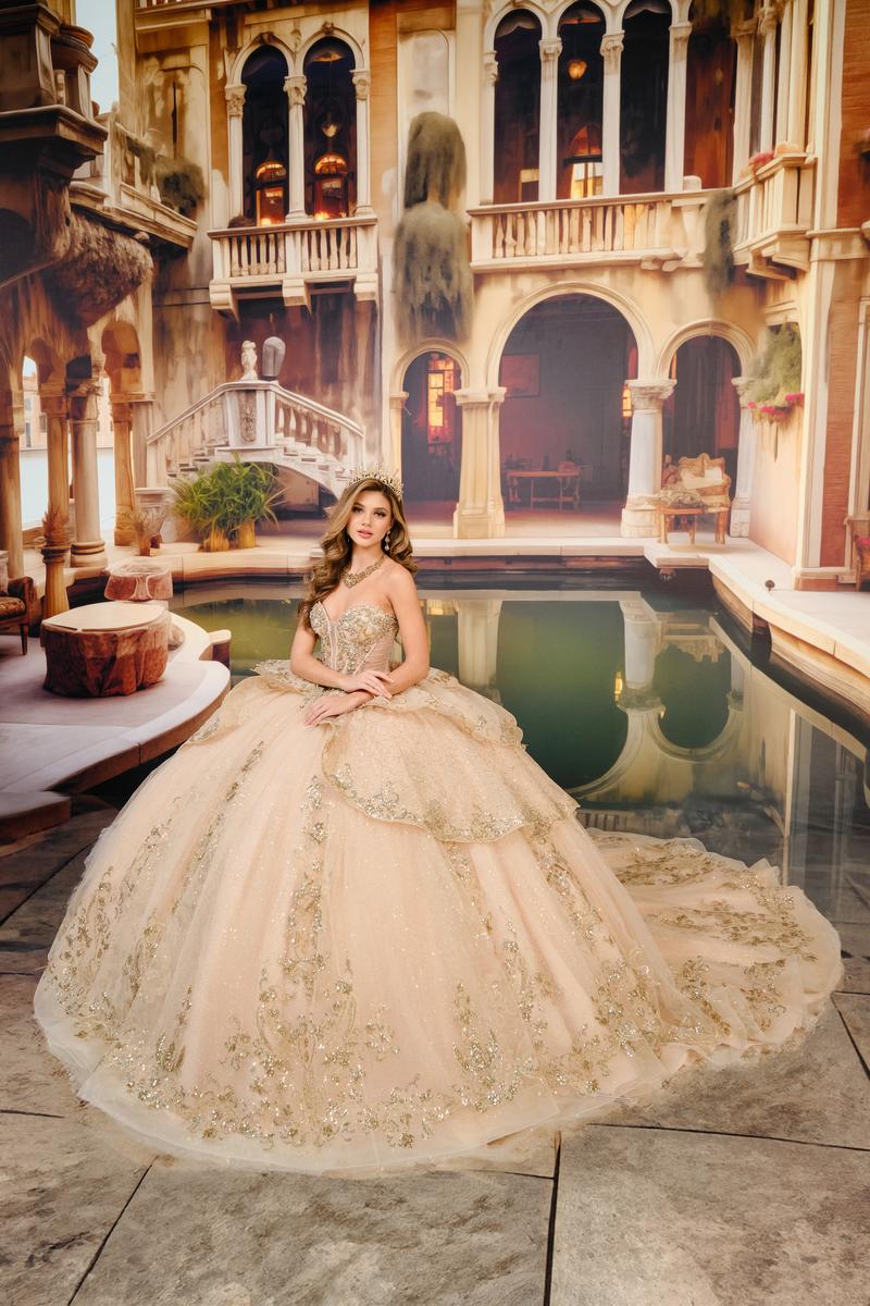 Princesa by Ariana Vara  PR30196