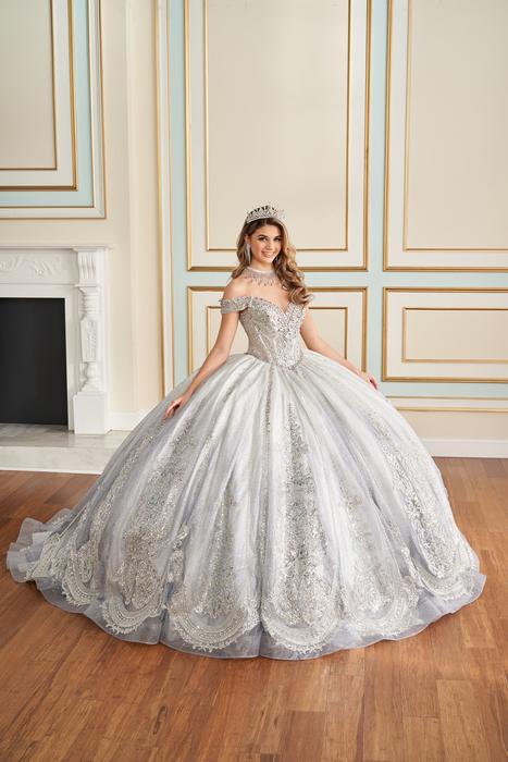WHEN YOU PUT ON A PRINCESA GOWN YOU INSTANTLY FEEL THAT THIS DRESS IS LIKE NO OT PR30173