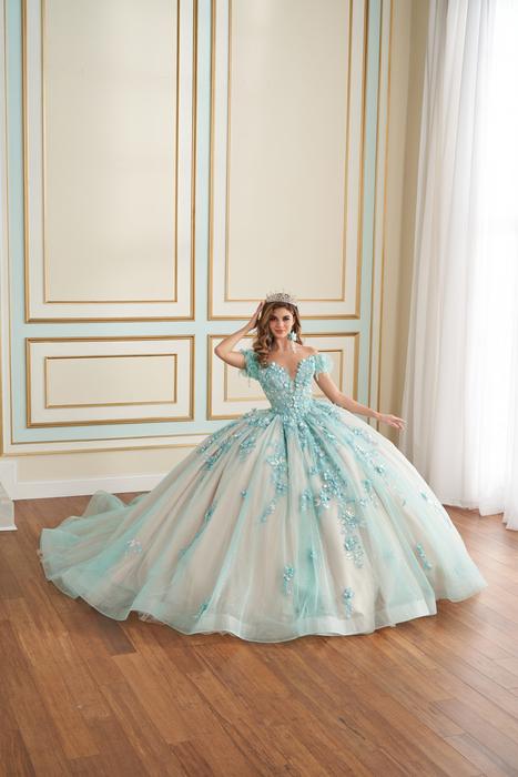 WHEN YOU PUT ON A PRINCESA GOWN YOU INSTANTLY FEEL THAT THIS DRESS IS LIKE NO OT PR30174