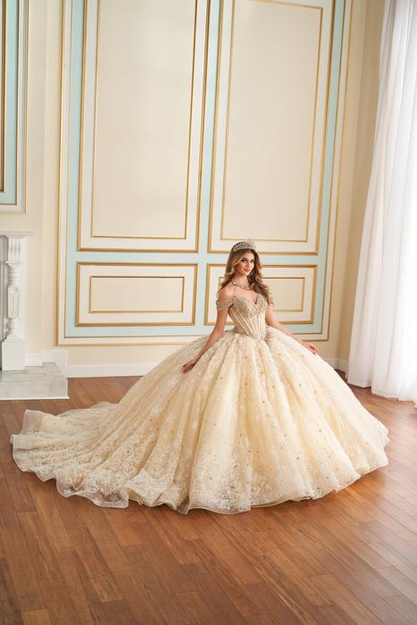 WHEN YOU PUT ON A PRINCESA GOWN YOU INSTANTLY FEEL THAT THIS DRESS IS LIKE NO OT PR30177