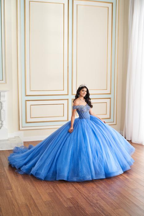 WHEN YOU PUT ON A PRINCESA GOWN YOU INSTANTLY FEEL THAT THIS DRESS IS LIKE NO OT PR30180
