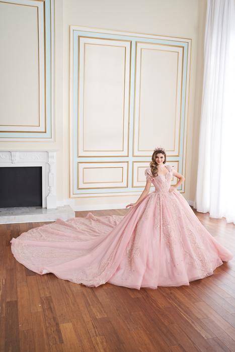 WHEN YOU PUT ON A PRINCESA GOWN YOU INSTANTLY FEEL THAT THIS DRESS IS LIKE NO OT PR70103