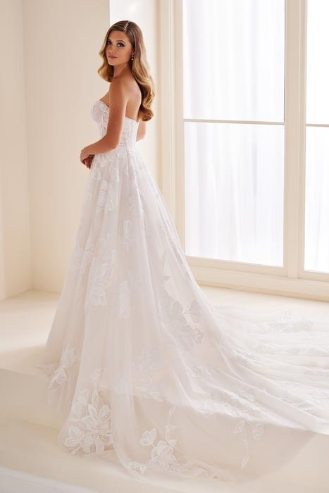 Enchanting by Mon Cheri E603