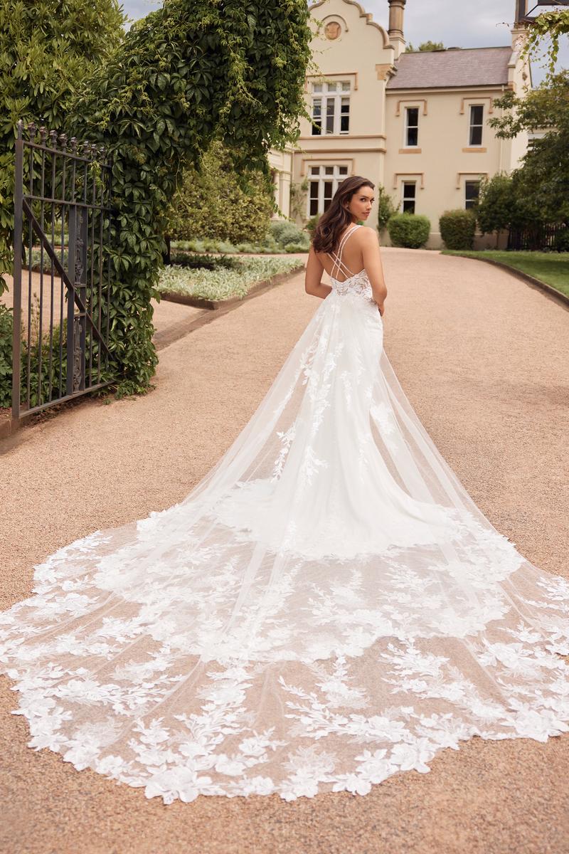  Sophia Tolli Premiere Bridal ST620TRAIN