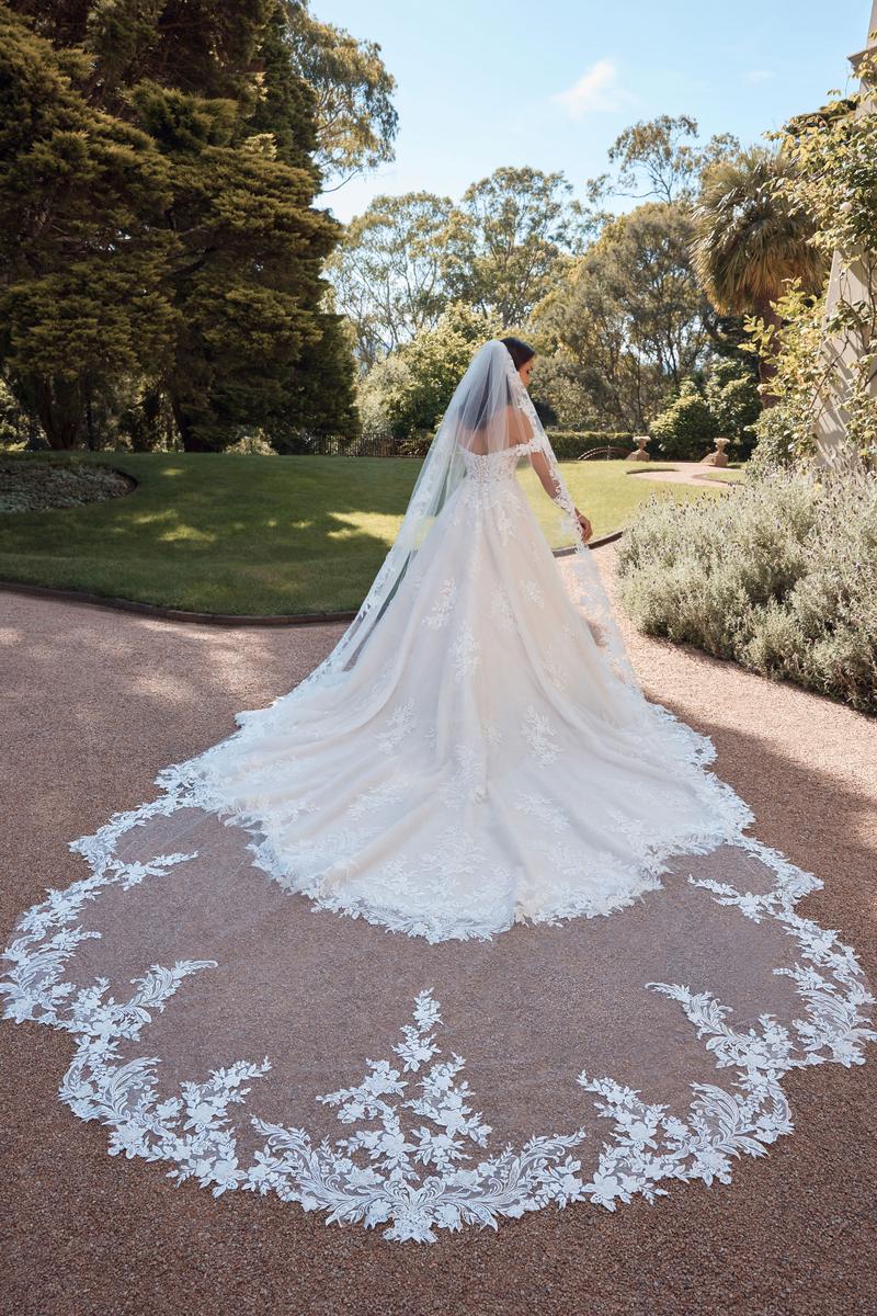 Sophia Tolli Premiere Bridal ST625VEIL