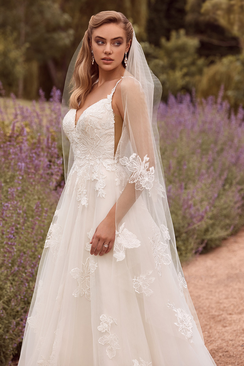 Sophia Tolli Bridal Y22180VEIL