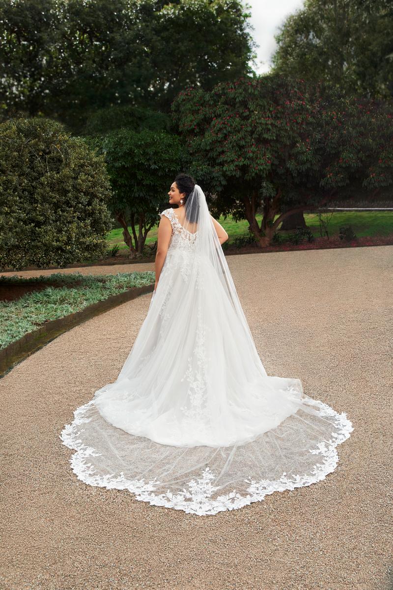 Sophia Tolli Bridal Y3107VEIL