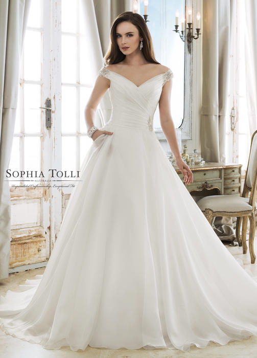Ceres-Sophia Tolli