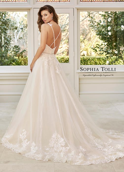 McKenna-Sophia Tolli Y11948