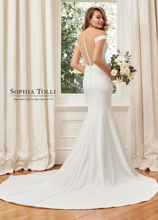 Simone-Sophia Tolli Y11961