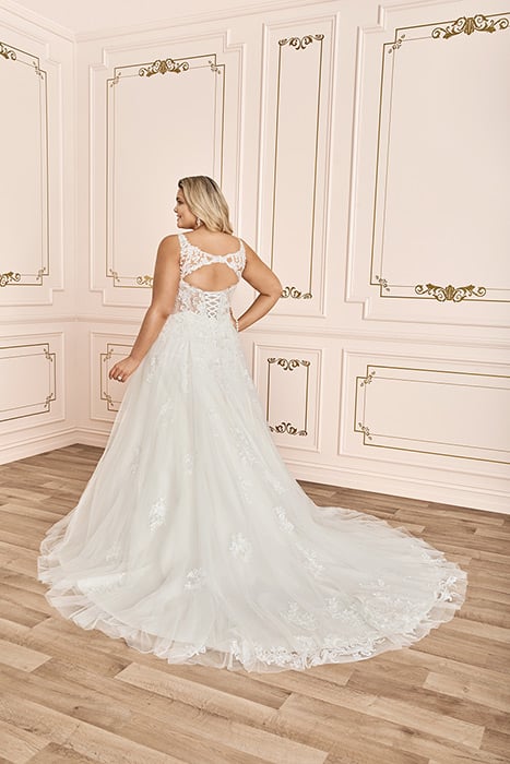 Chiara-Sophia Tolli Y12035