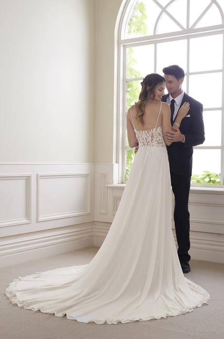 Quartz-Sophia Tolli Y21823