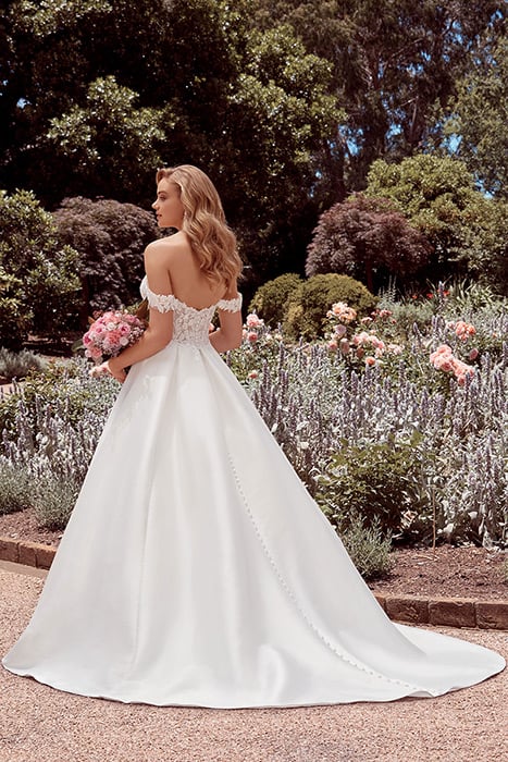 Sabrina-Sophia Tolli Y22182