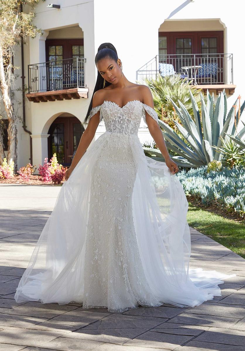 Sexy Strapless Allover Lace Fit-and-Flare Wedding Dress with Sweetheart  Neckline