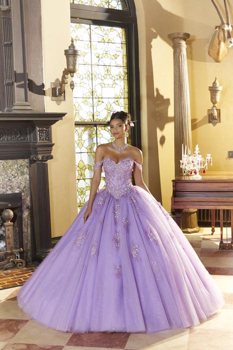 Romantic Lilac Halter Quinceanera Dresses Rhinestones Top Beaded Puffy Prom Gown