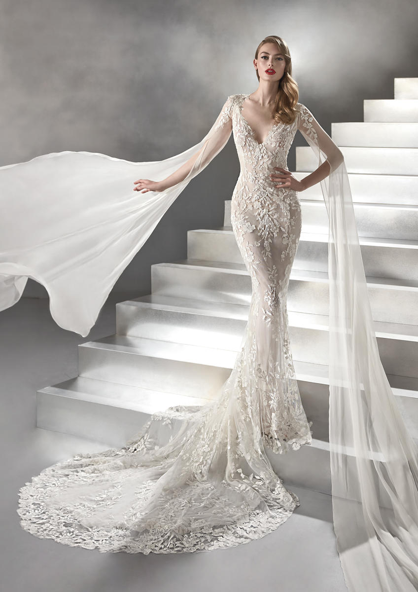 Atelier Pronovias Wedding Dresses  Alexandra's Boutique Pronovias Fashion  CALAS