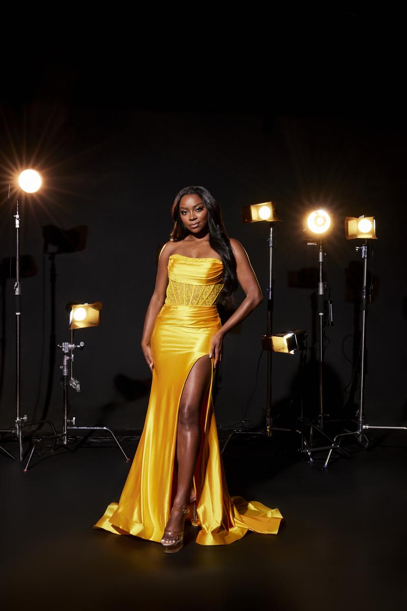 Sophia Thomas Prom 4089