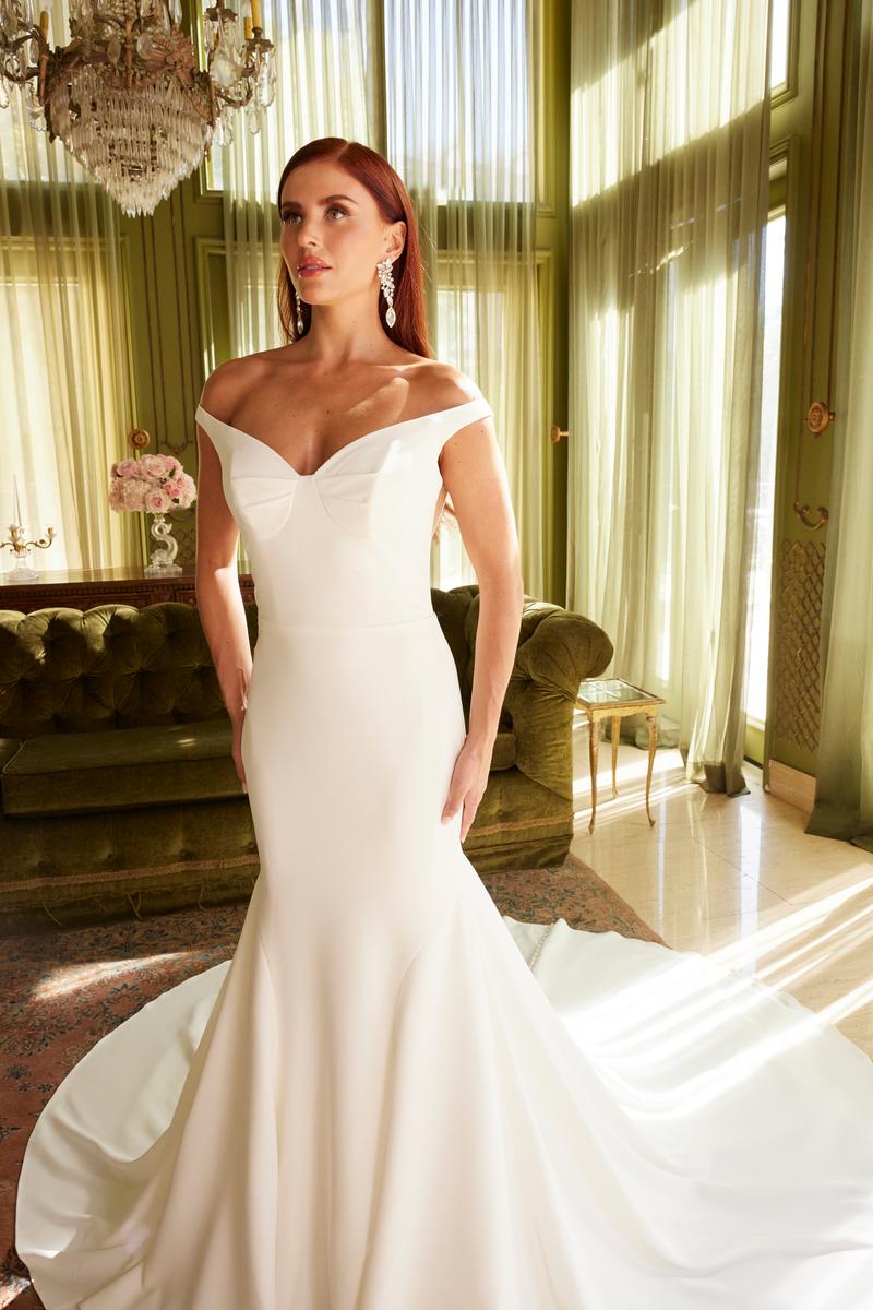  Sophia Thomas Bridal B275