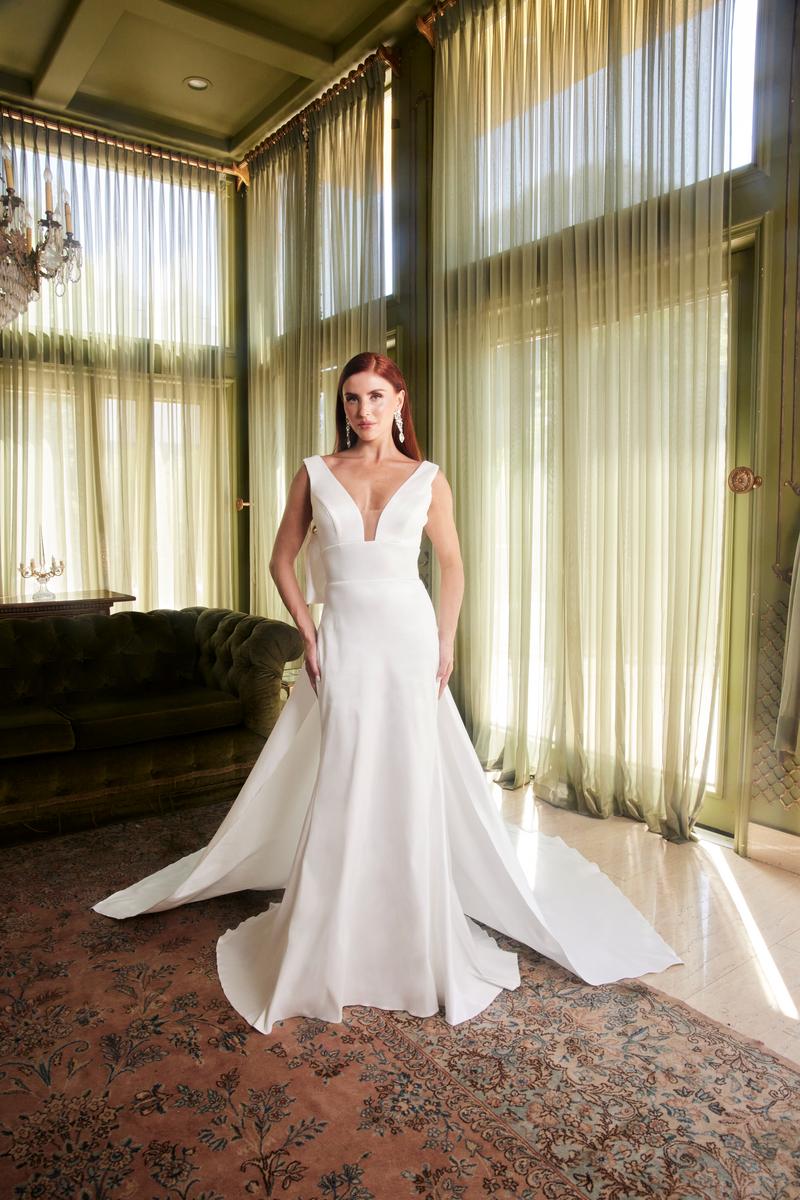  Sophia Thomas Bridal B277