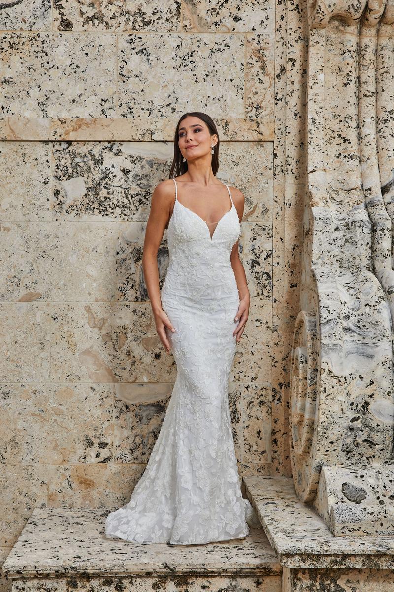 Sophia Thomas Bridal B215