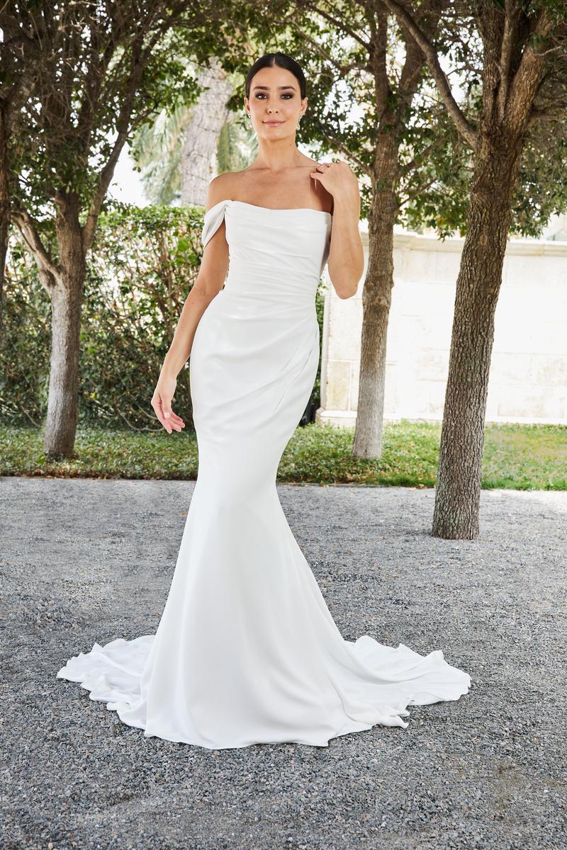 Sophia Thomas Bridal B218