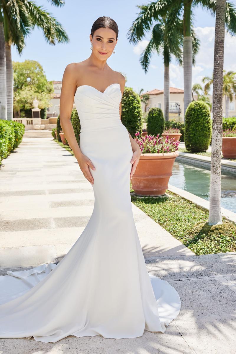 Sophia Thomas Bridal B221