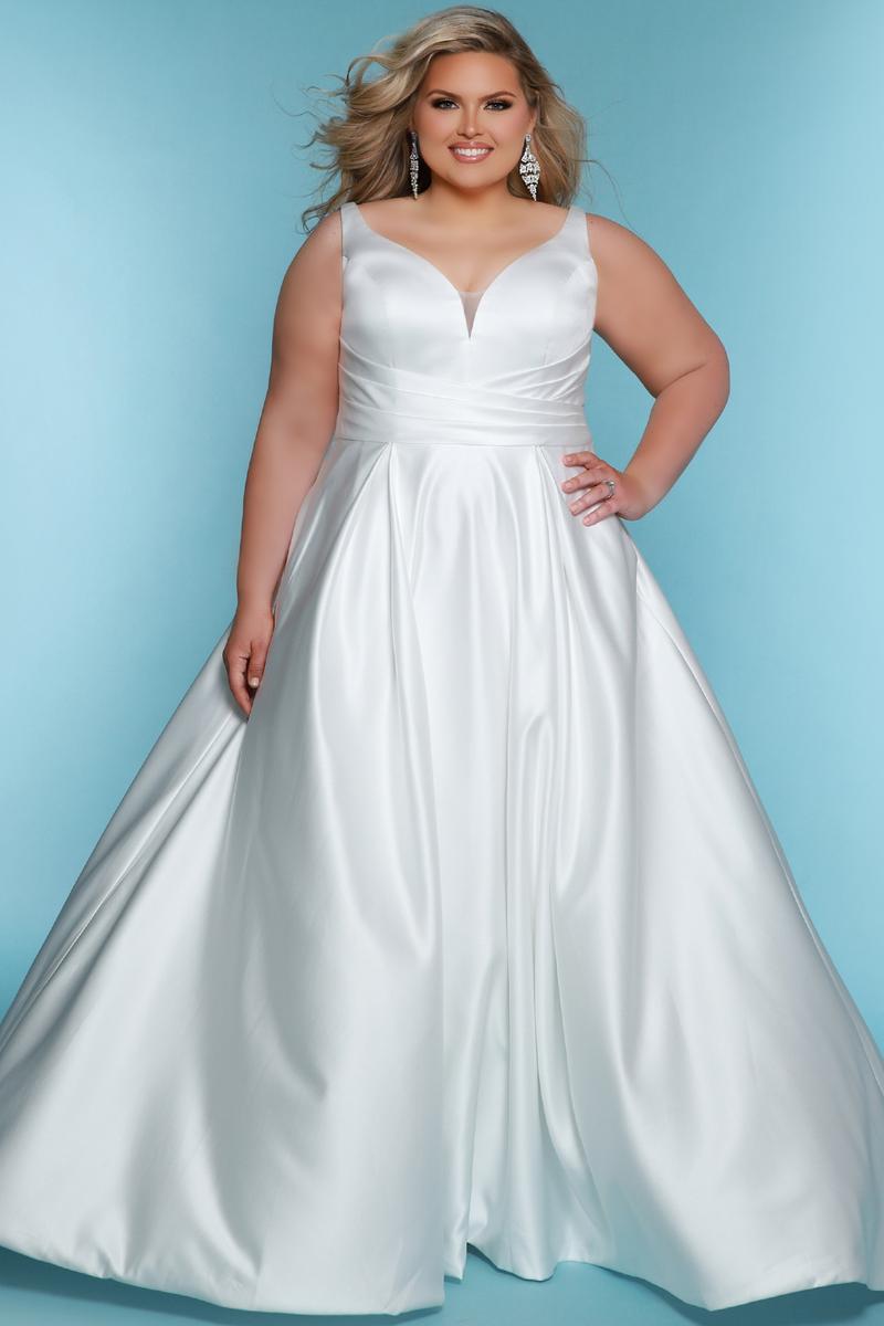 Sydney's Closet Plus Size Bridal SC5317