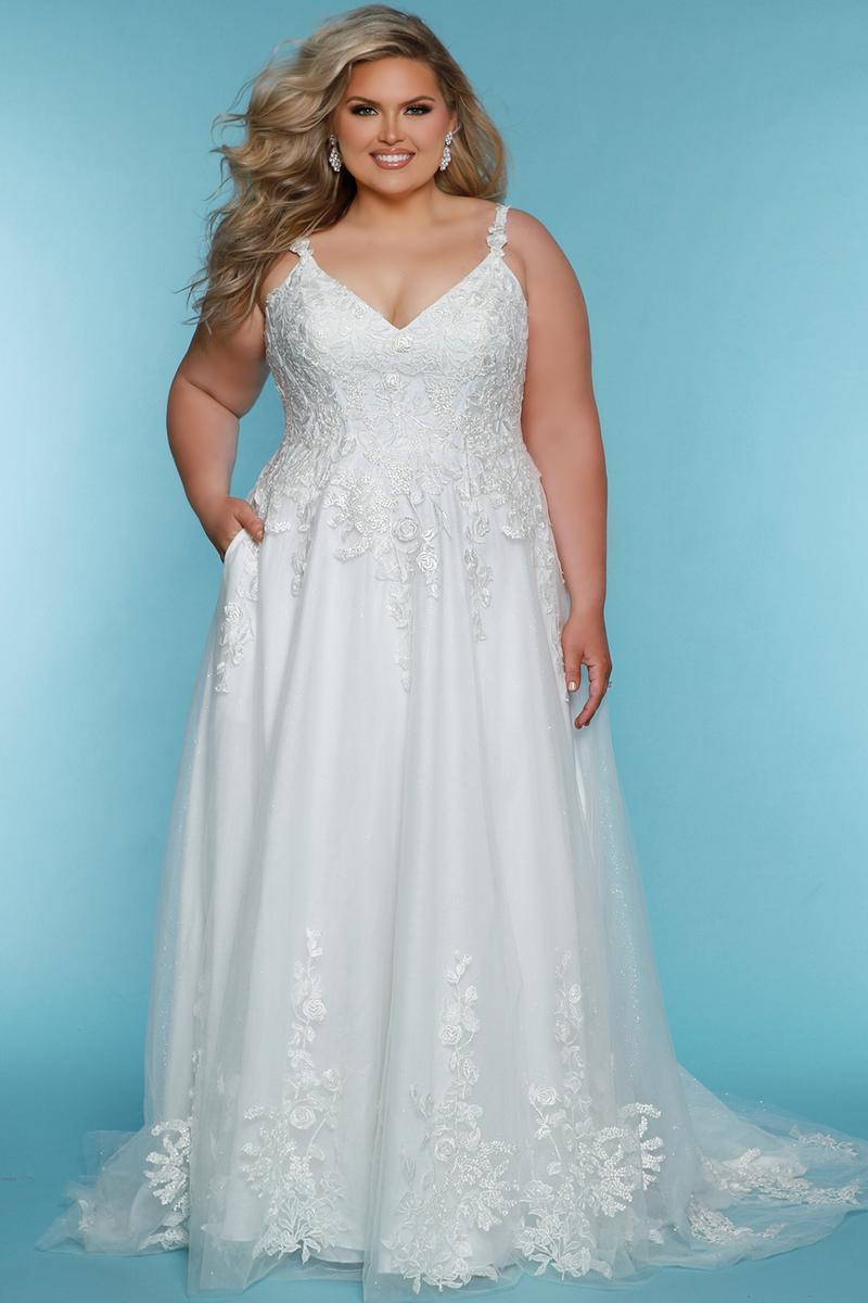 Sydney's Closet Plus Size Bridal SC5322