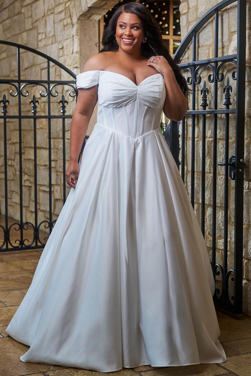 Sydney's Closet Plus Size Bridal SC5347