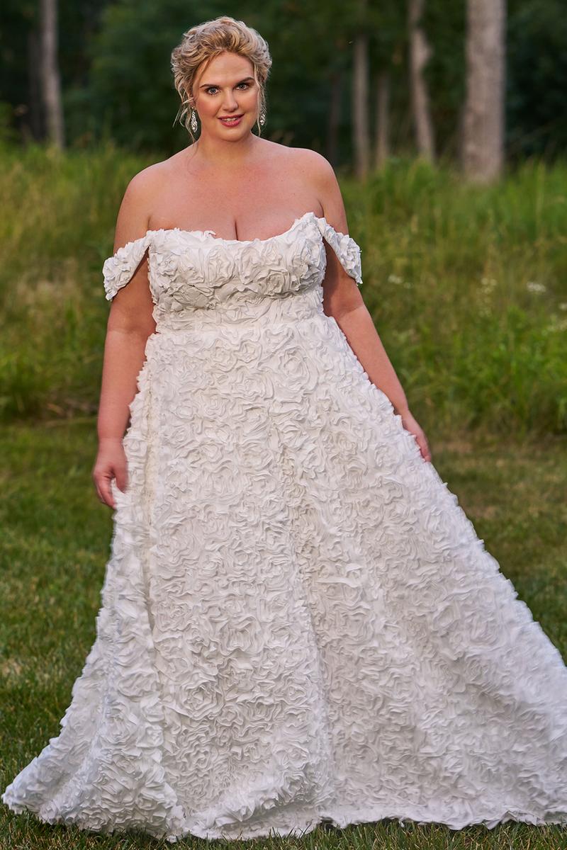 Sydney's Closet Plus Size Bridal SC5354