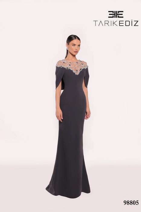 Let yourself be seduced by this feminine and unique dress collection of spectacu 98805