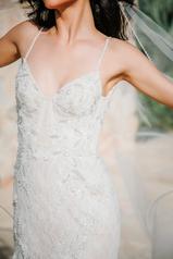 64103B Ivory/Blush detail