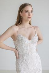 64103B Ivory/Blush detail