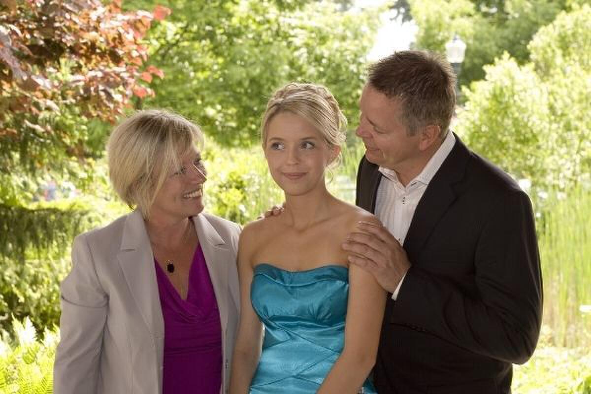 Father-Daughter Tips on Planning for Prom