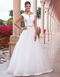 The dress below is available in the color and size listed 6047