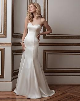 Luxe charmeuse fit and flare accentuated by a sweetheart neckline. 8802