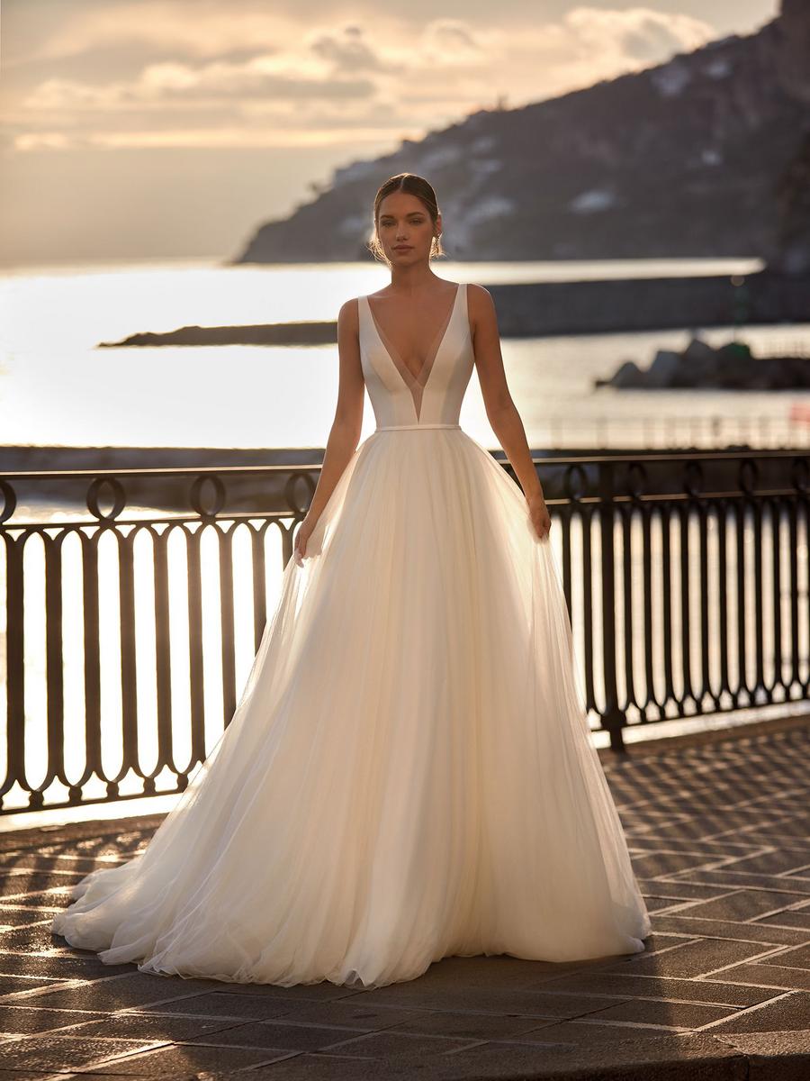 Titania Tulle a-line wedding gown Nicole Milano Jolies
