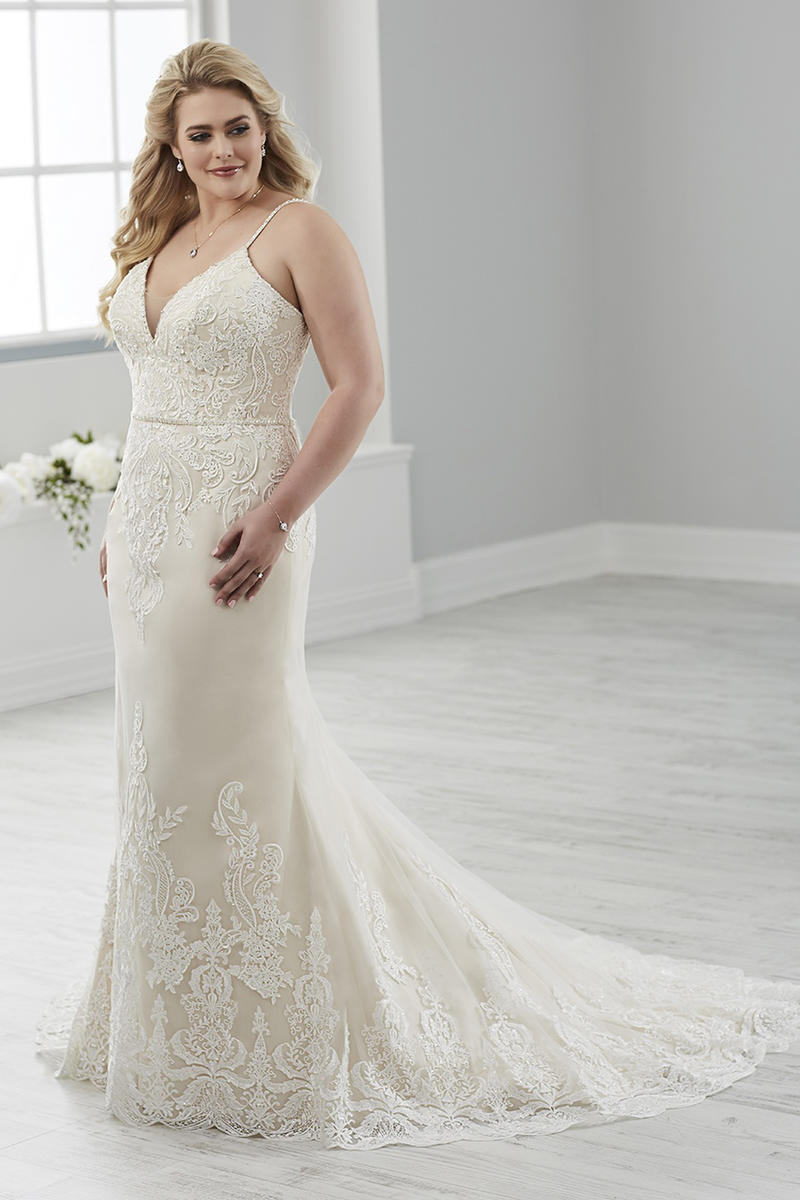 Adrianna Papell - V-Neck Embroidered Bridal Gown