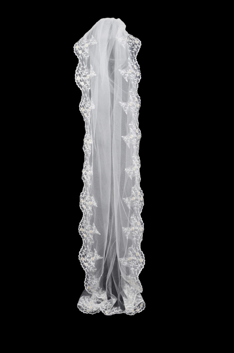EJS  Couture - Scalloped Lace Floral Trim Veil QBD03