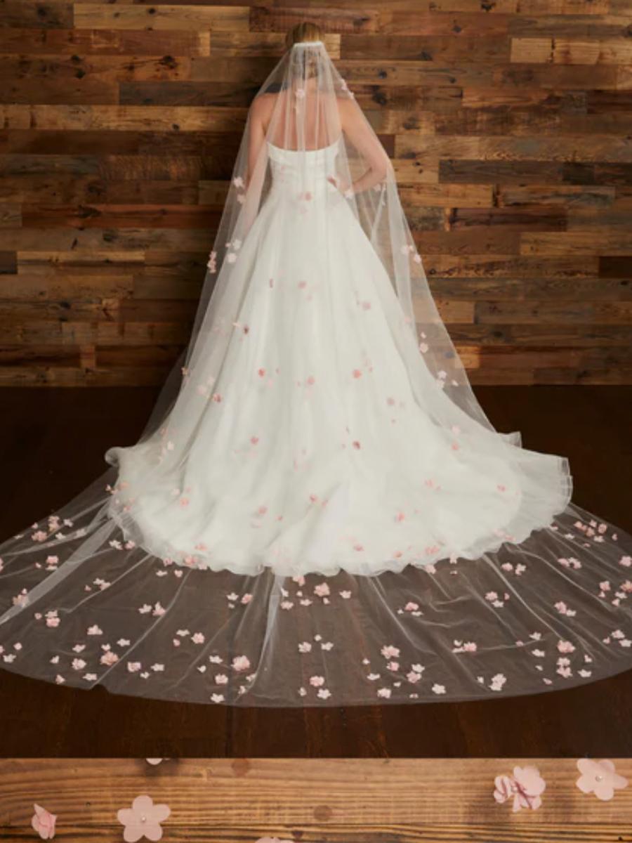 THE BRIDAL VEIL CO - 3x120 scattered 3d 3930