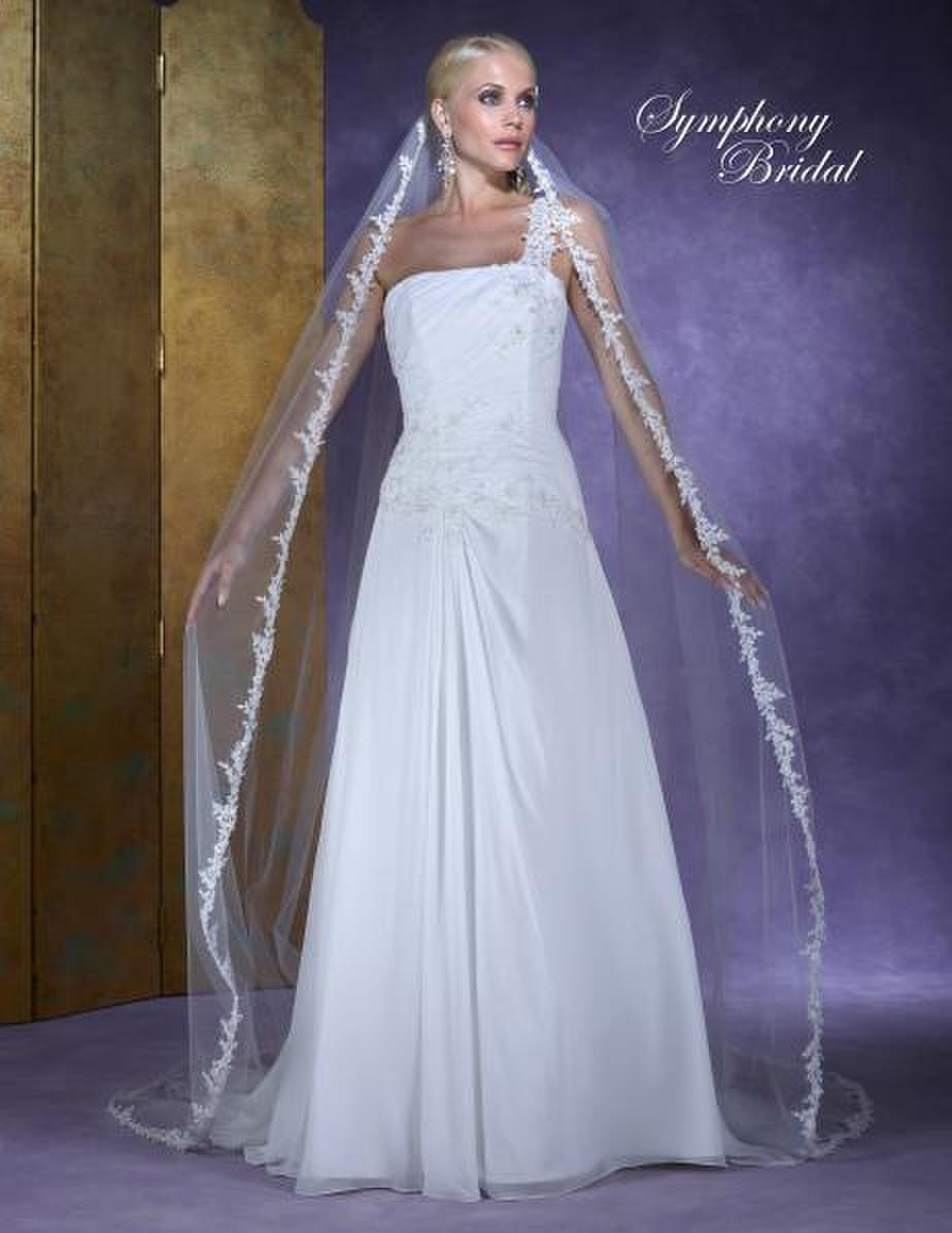 Symphony Bridal - 1 TIER CATHEDRAL WITH LACE 6130VL