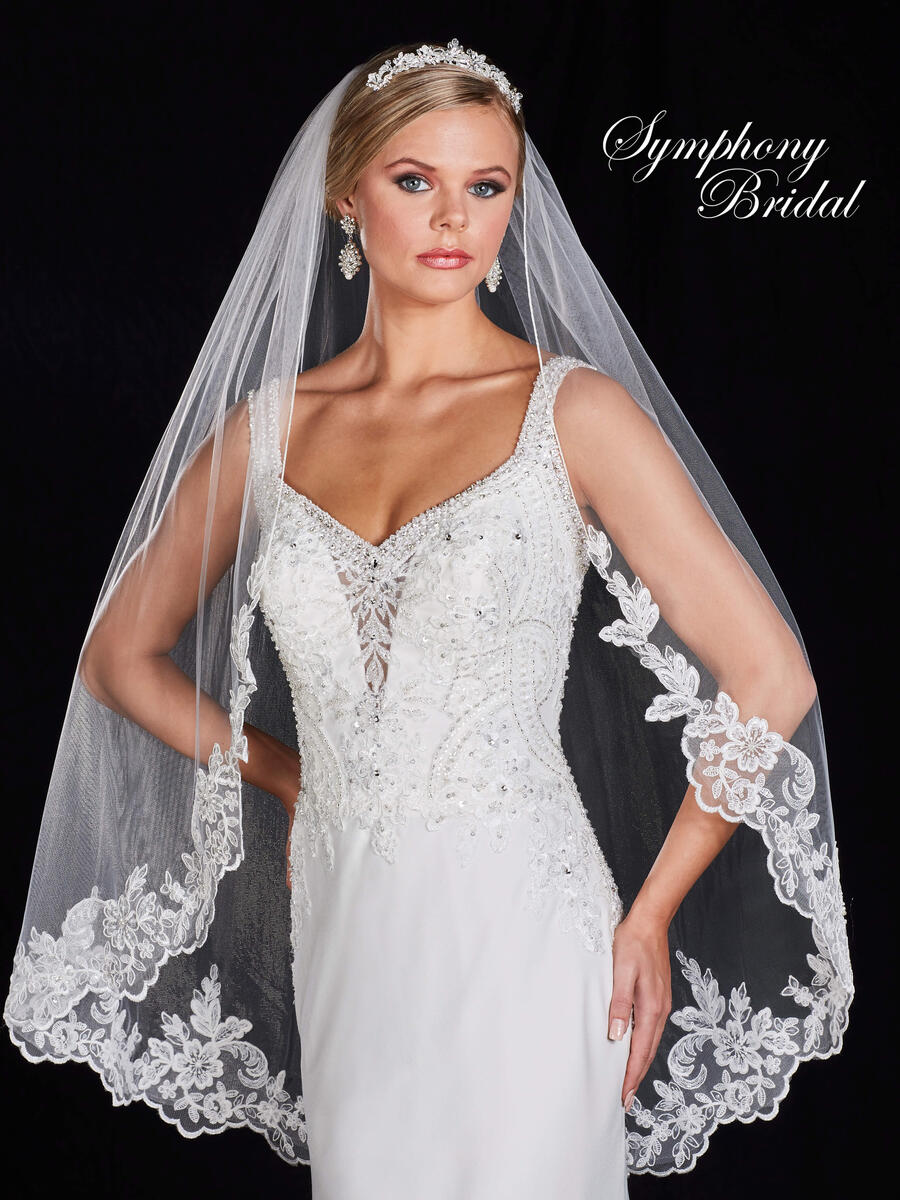 Symphony Bridal - 1 tier w/lace trim