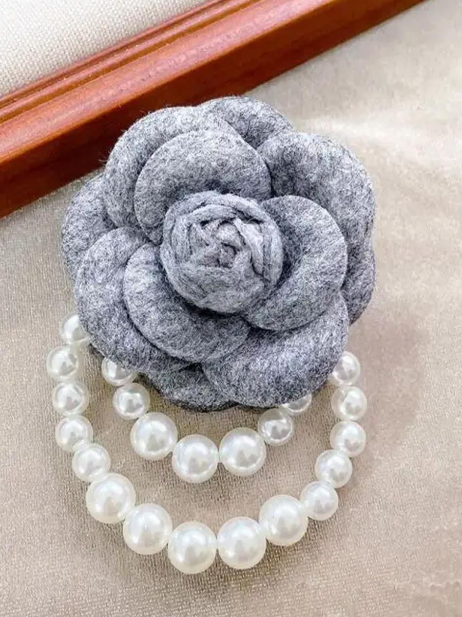 PEACH ACCESSORIES - Camellia Flower Brooch With Pearl 1535