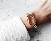 Image of Gold Knot Bracelet