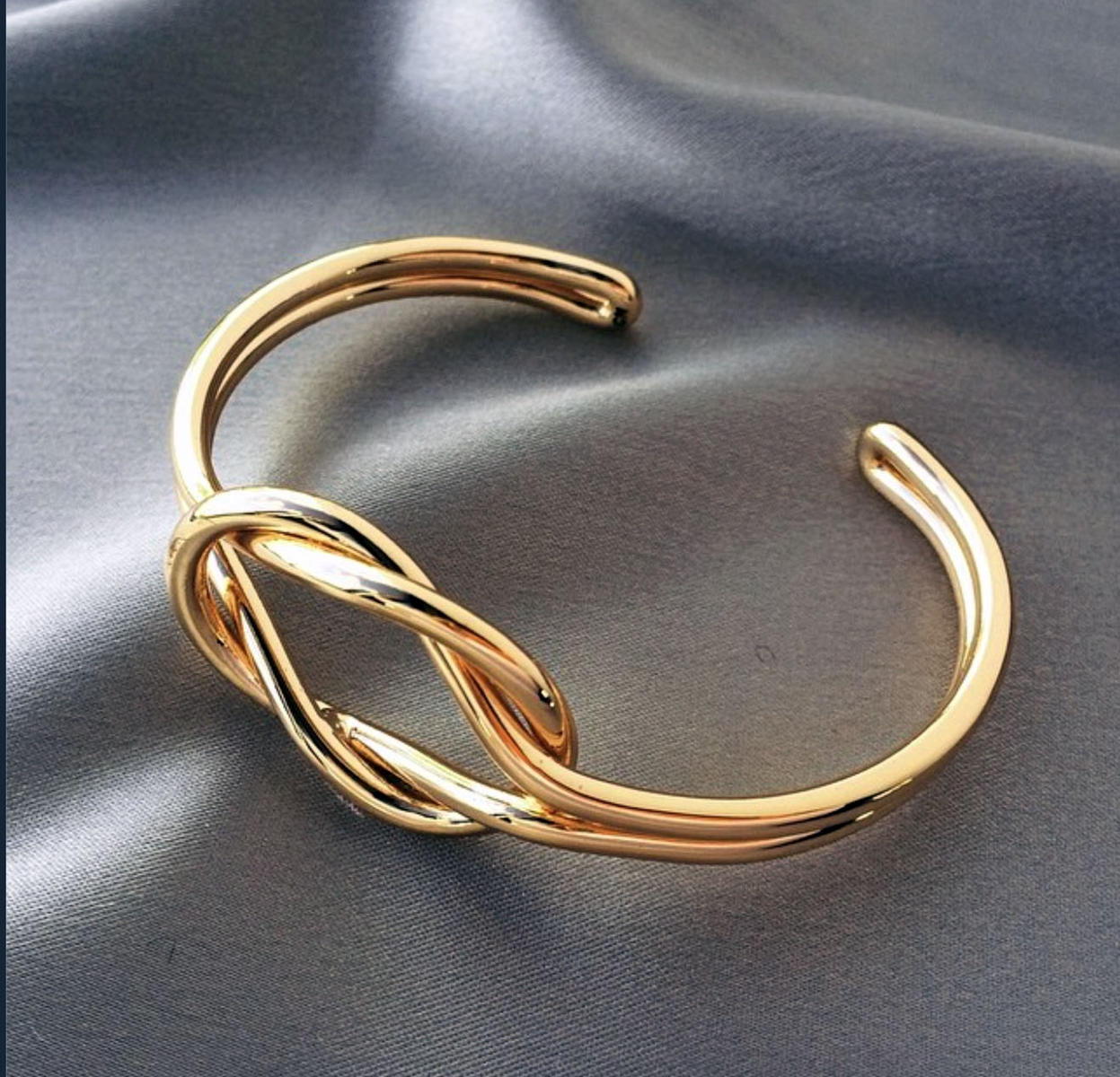 Capwell Jewelry Gold Knot Bracelet