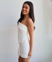 Image of Prim & Proper