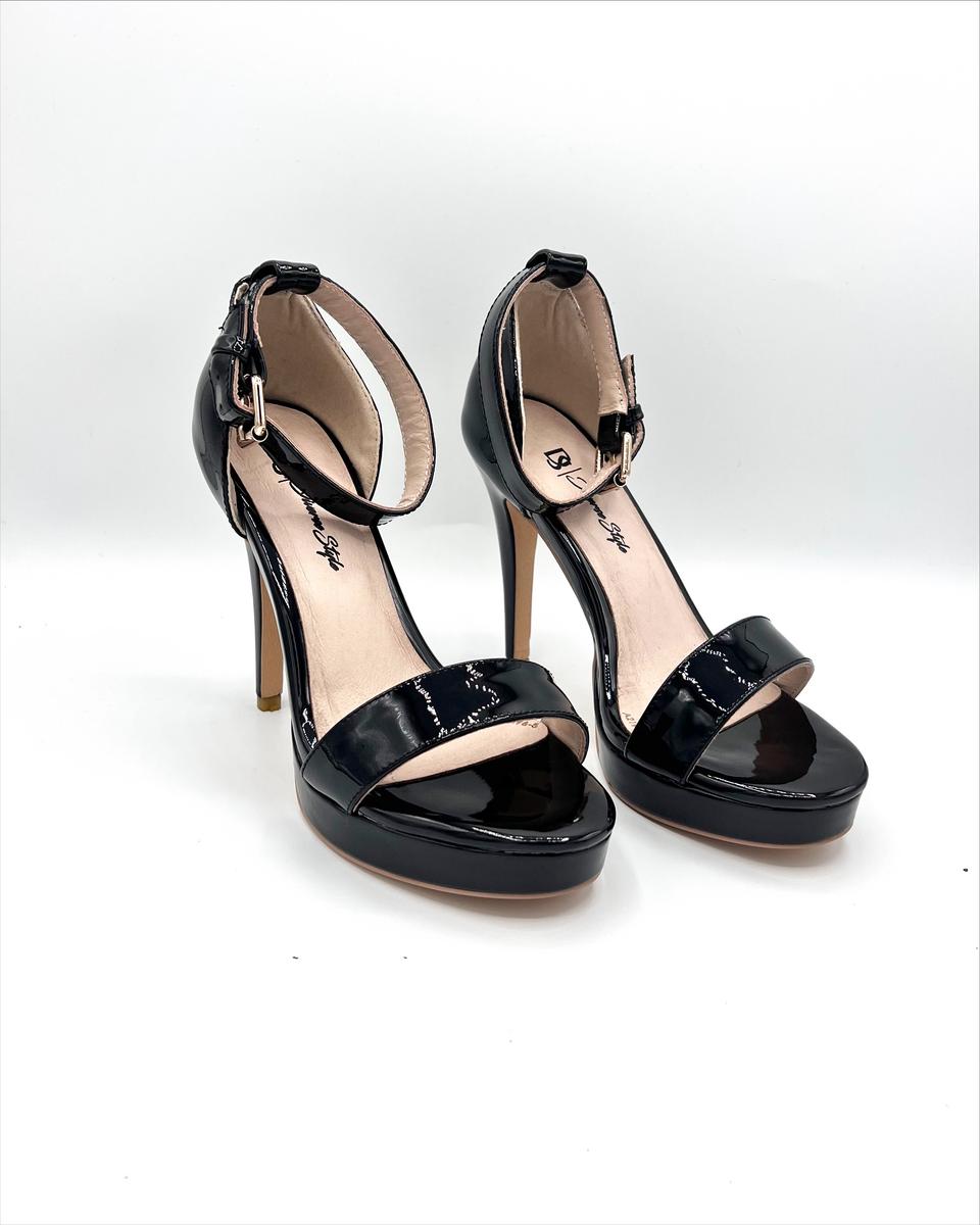 Diverse Style  Classic Ankle Strap Heel