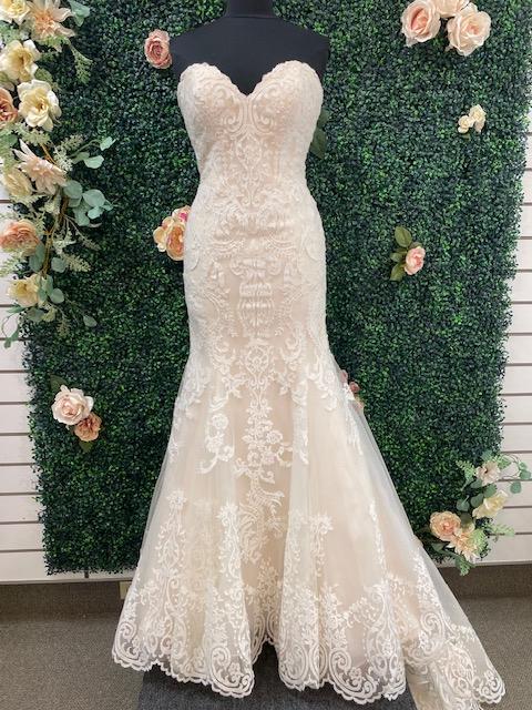 Lace fit n flair Maggie Sottero 6MT199