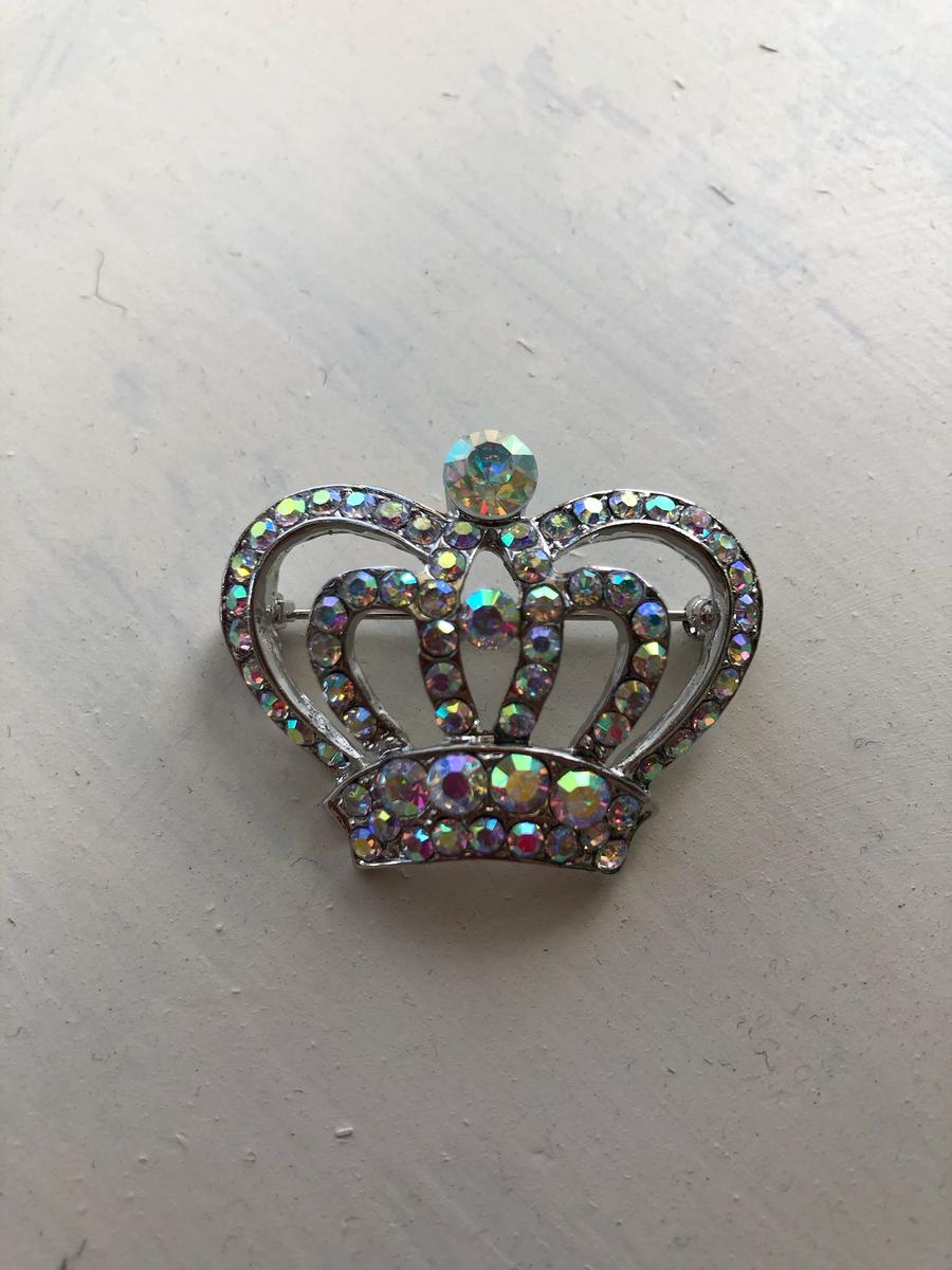Crown Pin 018754